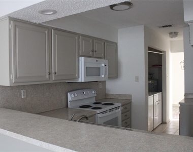 2021 Towngate Drive - Photo Thumbnail 3