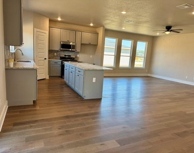 15528 Greenhouse Way - Photo Thumbnail 1