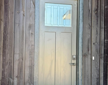 15528 Greenhouse Way - Photo Thumbnail 6
