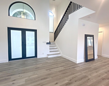 10920 Haydn Drive - Photo Thumbnail 20
