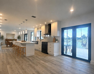 10920 Haydn Drive - Photo Thumbnail 7