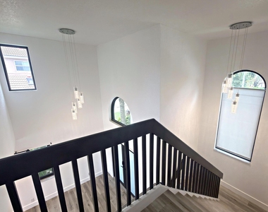10920 Haydn Drive - Photo Thumbnail 30