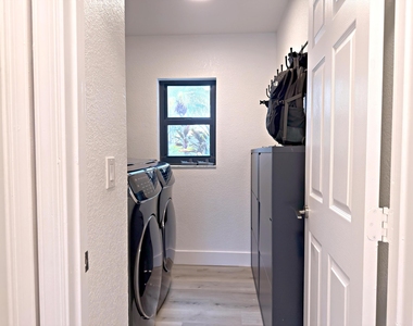 10920 Haydn Drive - Photo Thumbnail 18