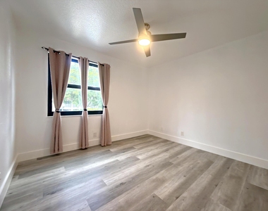 10920 Haydn Drive - Photo Thumbnail 26
