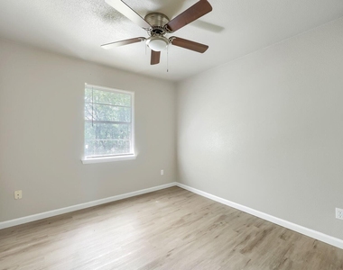 267 Merribrook Trail - Photo Thumbnail 13