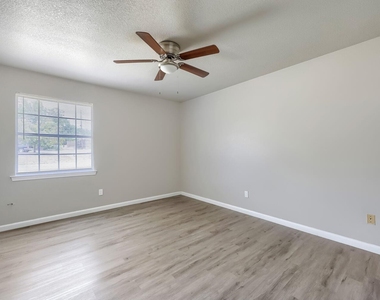 267 Merribrook Trail - Photo Thumbnail 9