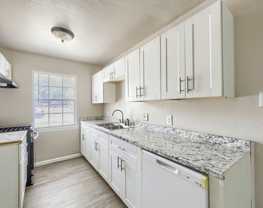 267 Merribrook Trail - Photo Thumbnail 6