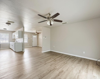 267 Merribrook Trail - Photo Thumbnail 3