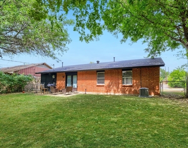 267 Merribrook Trail - Photo Thumbnail 16
