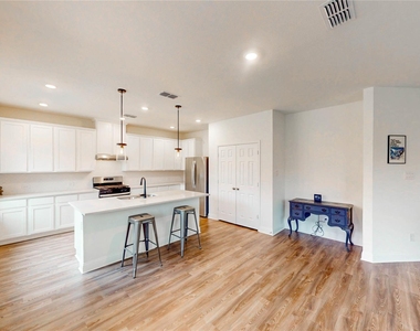 1200 Lancaster Drive - Photo Thumbnail 12