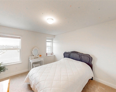 1200 Lancaster Drive - Photo Thumbnail 23