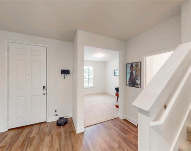1200 Lancaster Drive - Photo Thumbnail 5