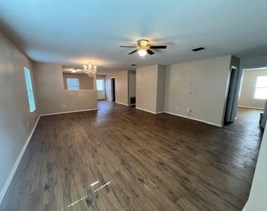 1060 Mosaic Drive - Photo Thumbnail 1