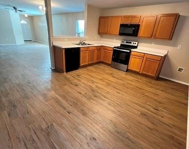 1060 Mosaic Drive - Photo Thumbnail 3