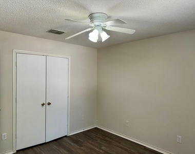 3704 Mariner Street - Photo Thumbnail 10