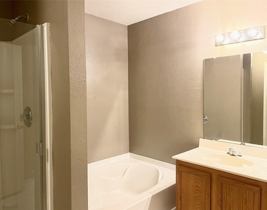 3704 Mariner Street - Photo Thumbnail 11