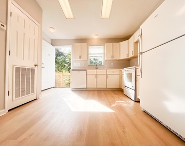 5289 Stacy Street - Photo Thumbnail 16