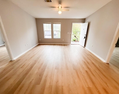 5289 Stacy Street - Photo Thumbnail 13