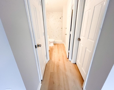 5289 Stacy Street - Photo Thumbnail 2