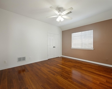 4167 Crooked Stick Drive - Photo Thumbnail 18