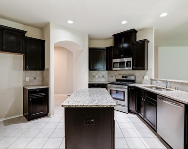 1311 Coleman Drive - Photo Thumbnail 4