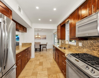 1771 Ne 35th Street - Photo Thumbnail 6