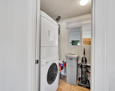 1771 Ne 35th Street - Photo Thumbnail 9