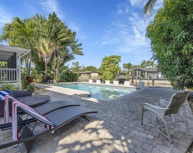 1771 Ne 35th Street - Photo Thumbnail 20
