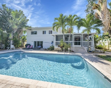 1771 Ne 35th Street - Photo Thumbnail 16