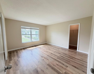 8748 Sunset Drive - Photo Thumbnail 21