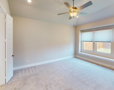 2600 Briarhurst Court - Photo Thumbnail 5