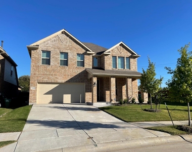 2600 Briarhurst Court - Photo Thumbnail 1