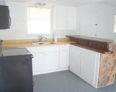 1506 N Preston Street - Photo Thumbnail 7