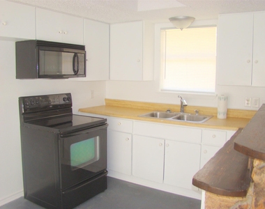 1506 N Preston Street - Photo Thumbnail 6