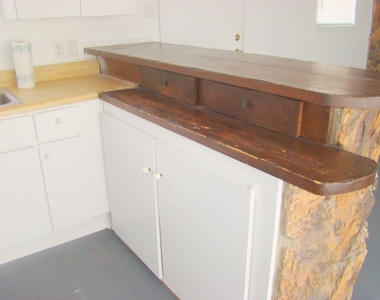 1506 N Preston Street - Photo Thumbnail 5