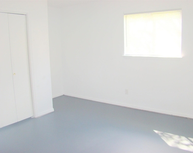 1506 N Preston Street - Photo Thumbnail 16