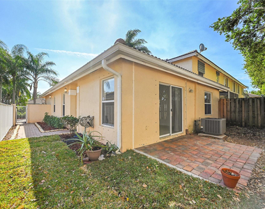5361 Nw 90th Avenue - Photo Thumbnail 6