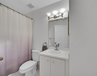 5361 Nw 90th Avenue - Photo Thumbnail 13