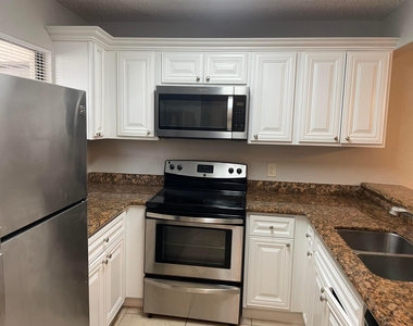 1440 Lake Crystal Drive - Photo Thumbnail 7