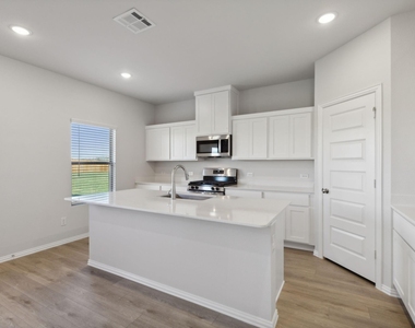 1907 Rolling Ridge Drive - Photo Thumbnail 10