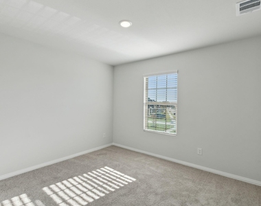 1907 Rolling Ridge Drive - Photo Thumbnail 18