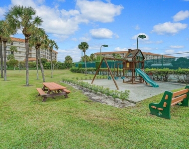 2727 N Ocean Boulevard - Photo Thumbnail 40