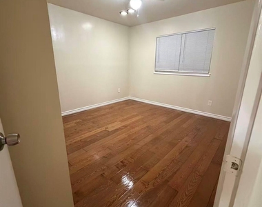 1624 E Park Boulevard - Photo Thumbnail 7