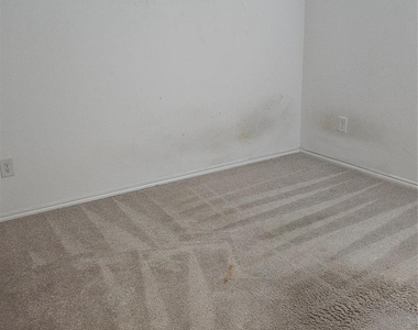4178 Silverstein Street - Photo Thumbnail 2