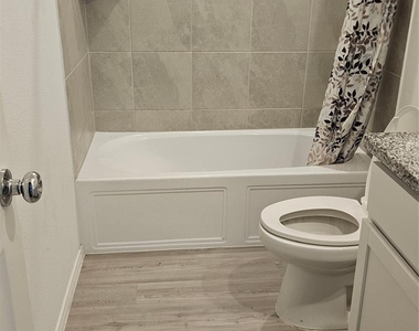 4178 Silverstein Street - Photo Thumbnail 4