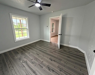 2738 Lawrence Street - Photo Thumbnail 3
