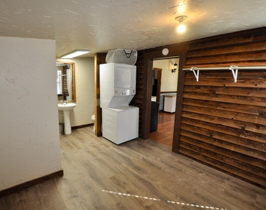 1800 Newport Road - Photo Thumbnail 8