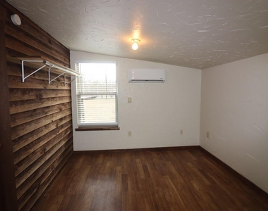 1800 Newport Road - Photo Thumbnail 7