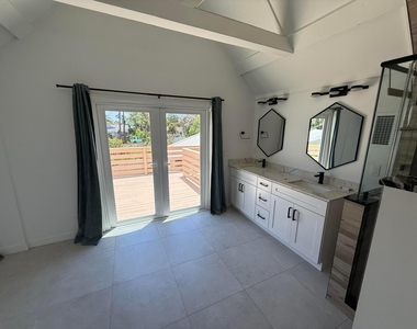 5814 Se Orange Blossom Trail - Photo Thumbnail 17