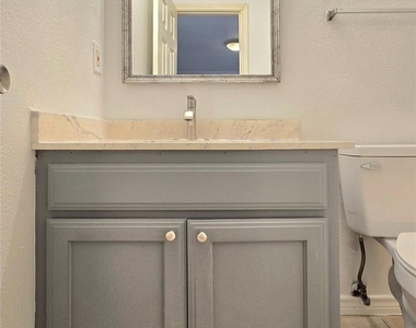 5017 Chapman Street - Photo Thumbnail 12